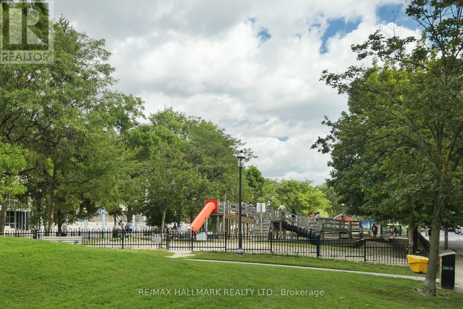 #812 65 SCADDING AVENUE - Image 33