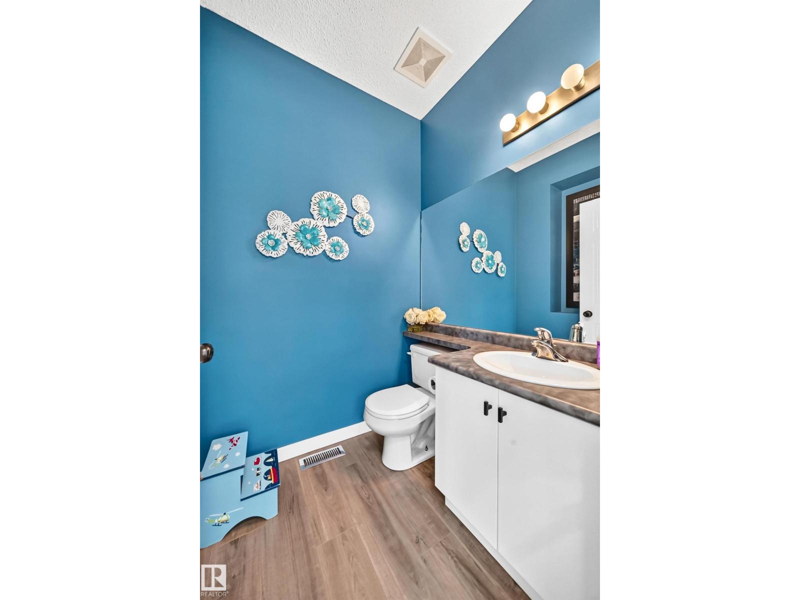 1115 80 St SW, Summerside — photo 20 of 30