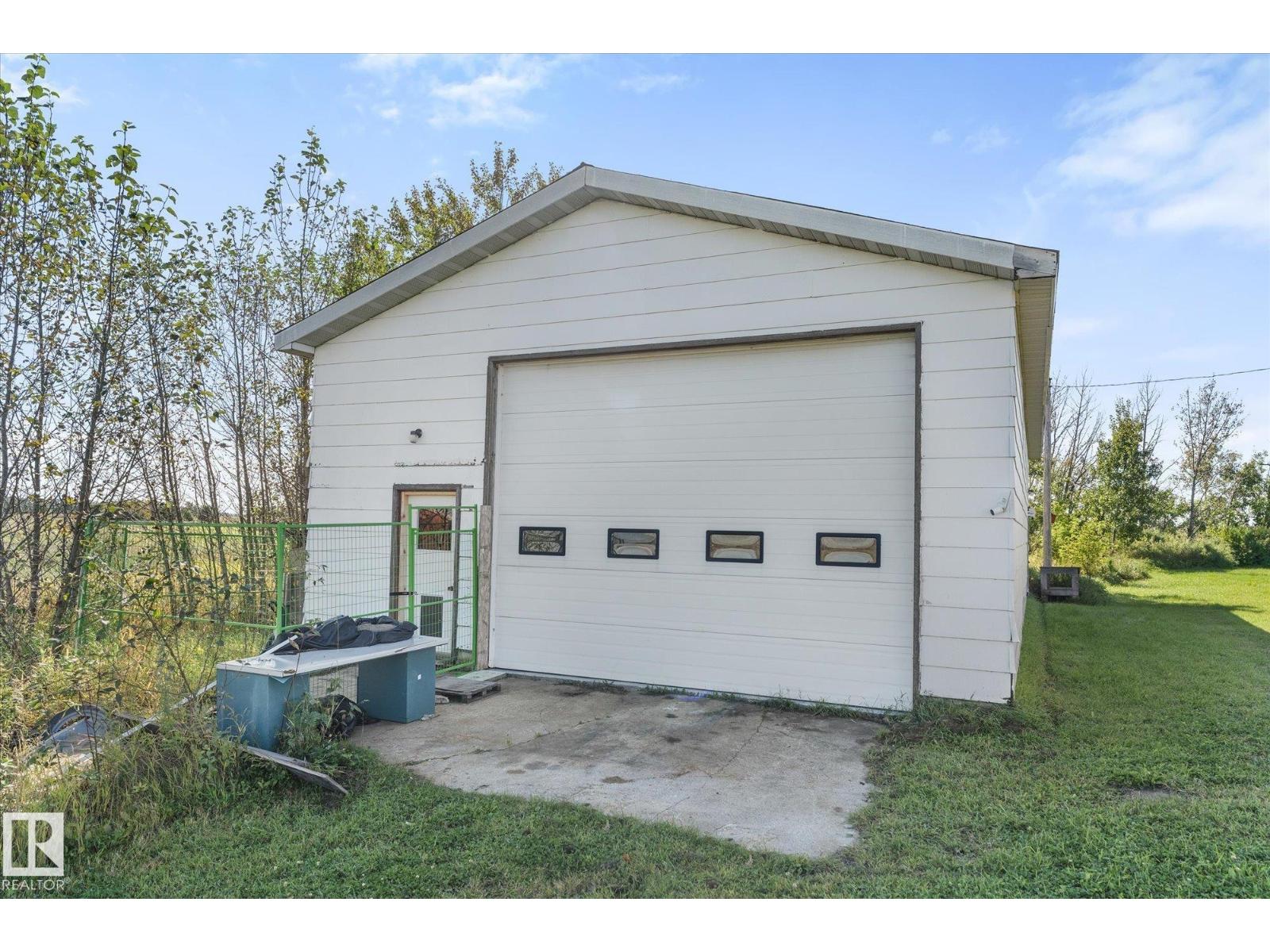 55431 HWY 777 - 46