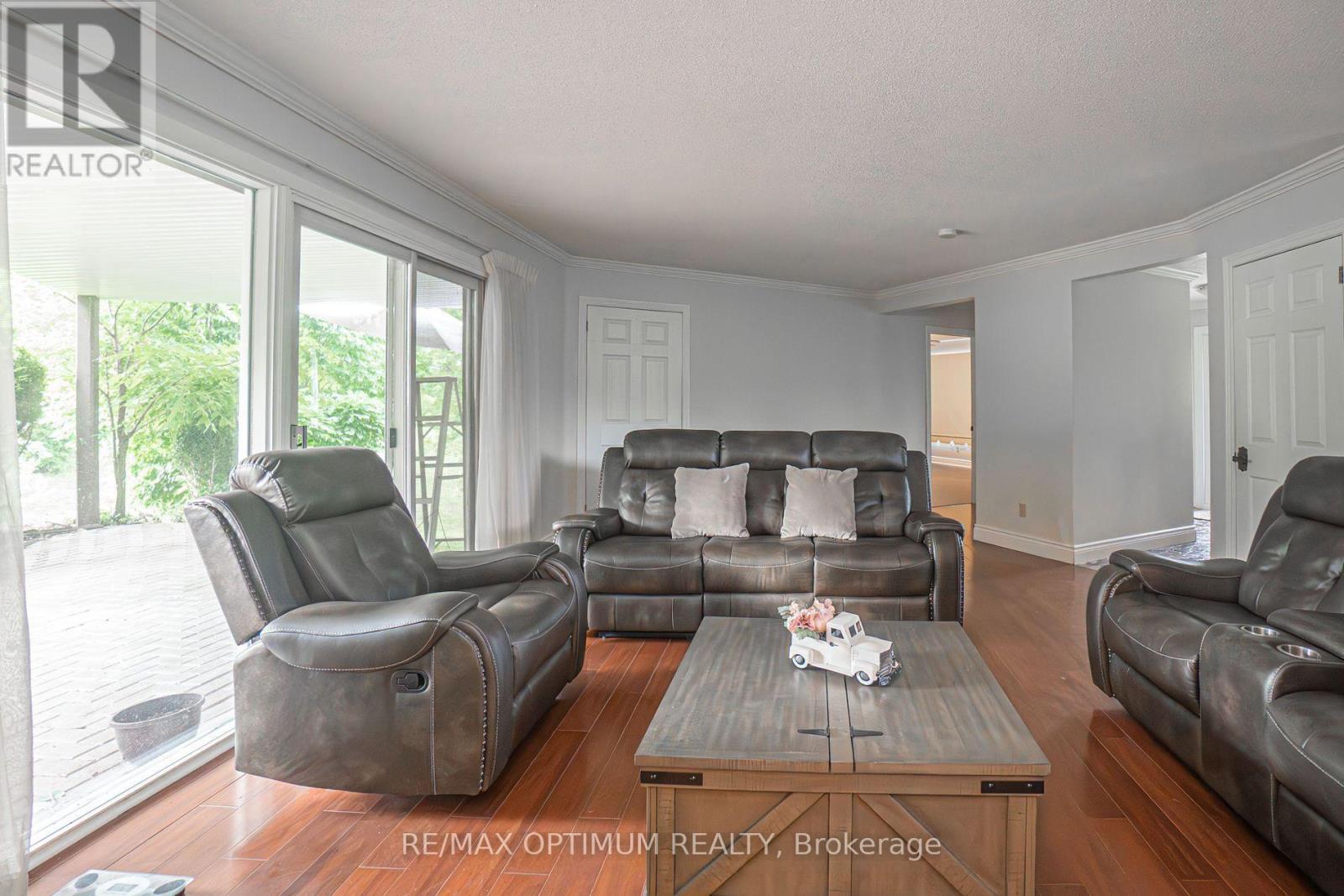 10799 15 SIDE ROAD - 9