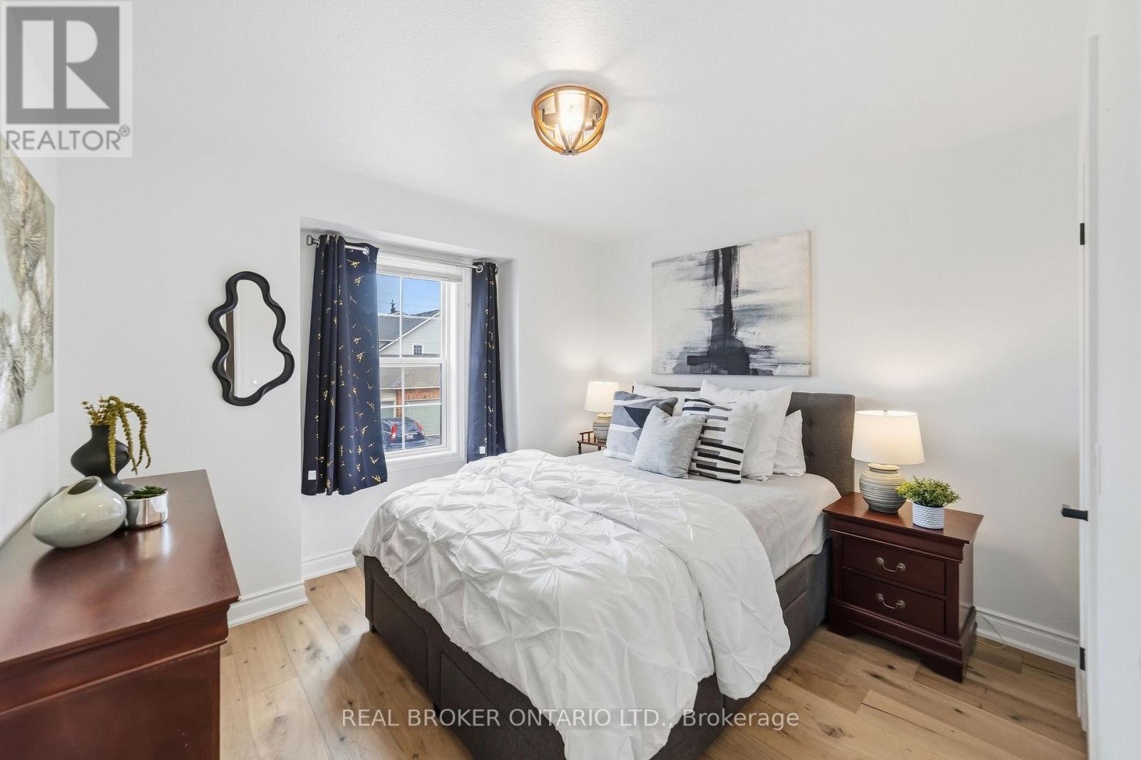 #5 1085 HARROGATE DRIVE - 14