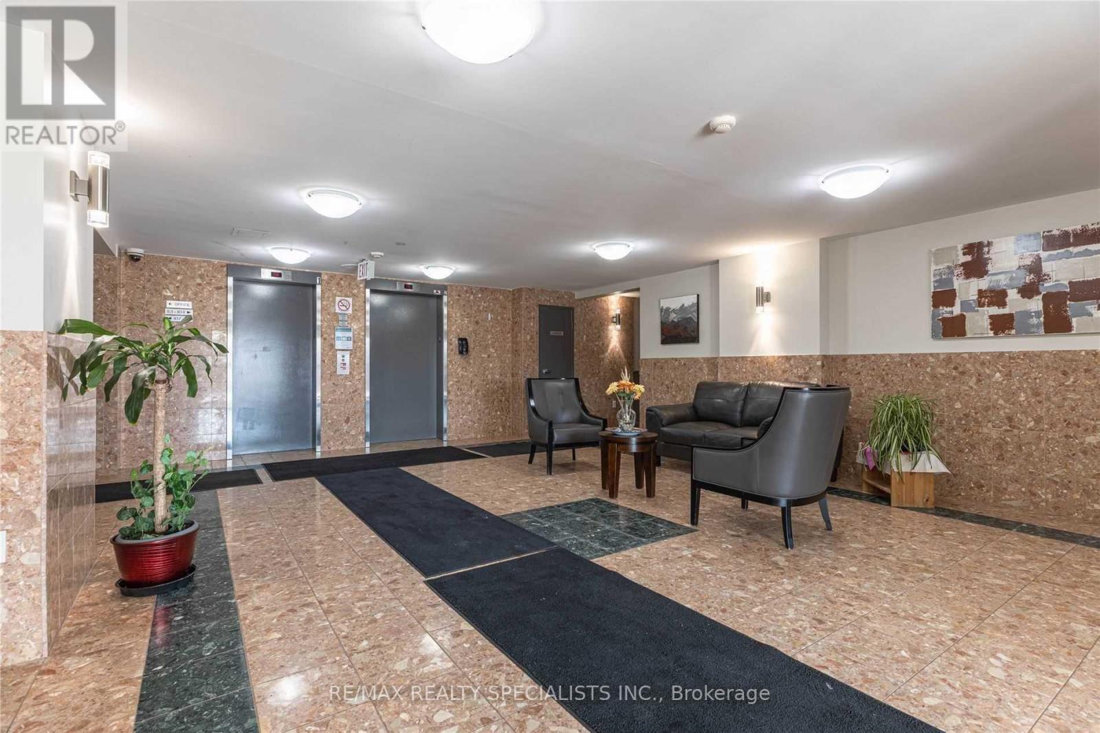 #510 30 CHAPMAN COURT - 2