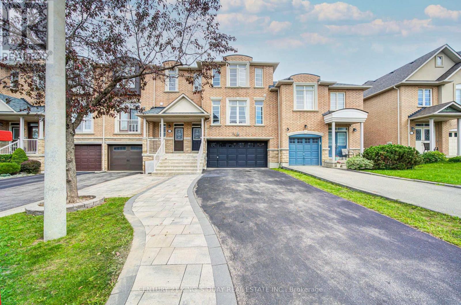 35 RUSTWOOD ROAD