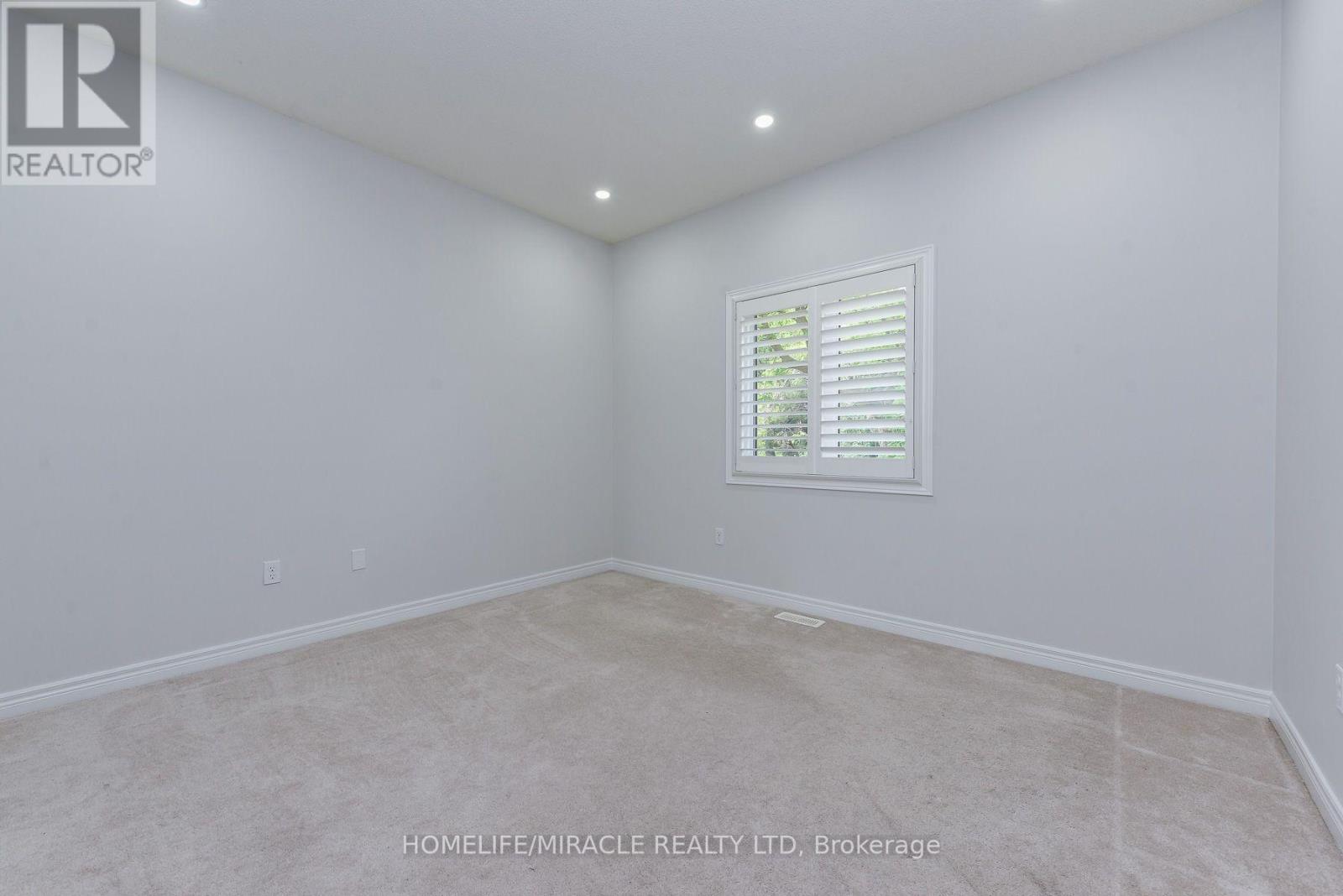 10 DANFIELD COURT - 13
