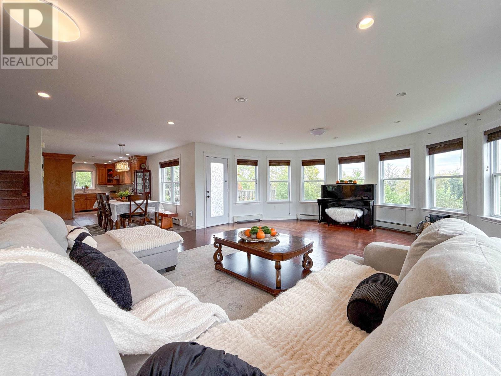 9055 Cavendish Road - Image 17