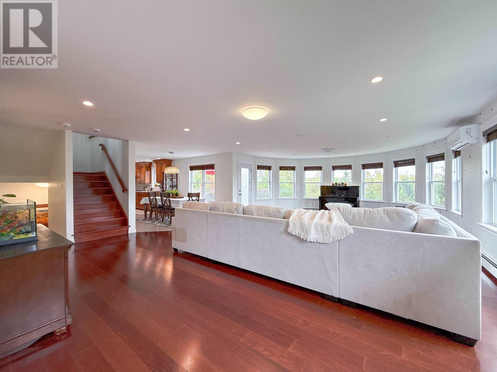9055 Cavendish Road - Image 19