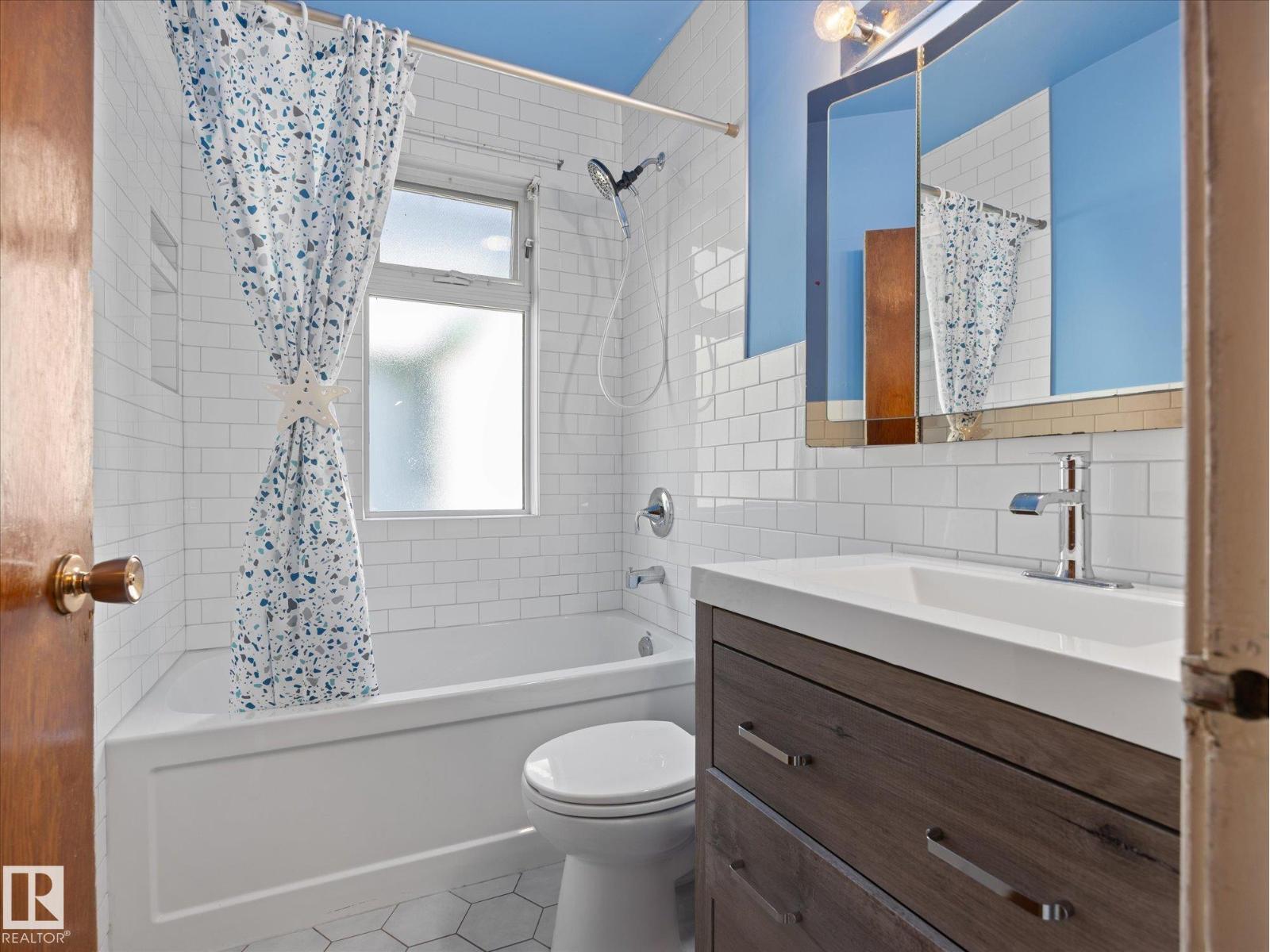 11119 62 AV NW - 12