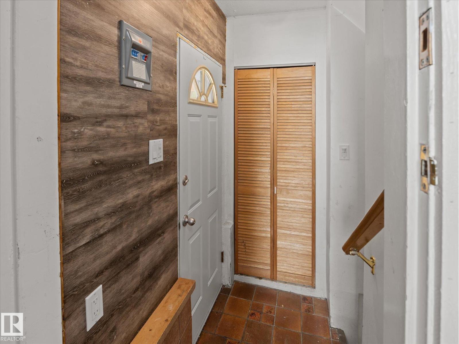 11119 62 AV NW - 20