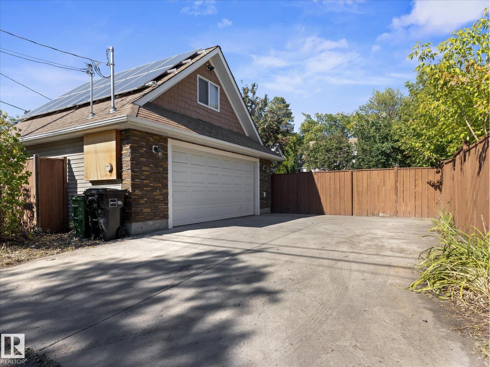 11119 62 AV NW - 29