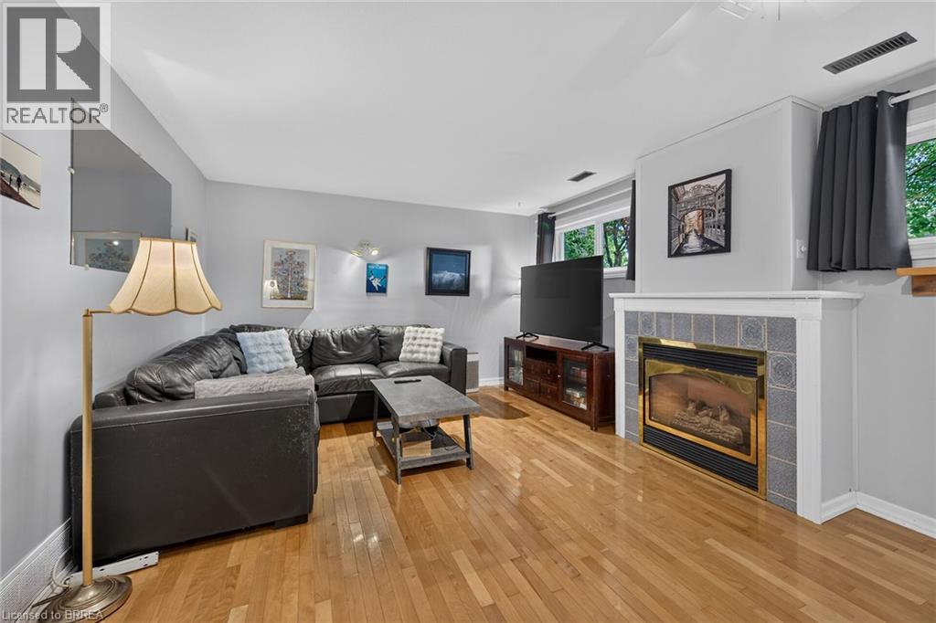 15 CANARY Drive - 38