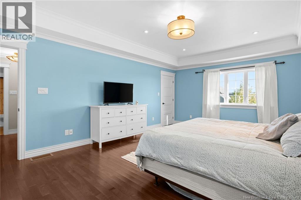 197 Amiens Drive - Image 20