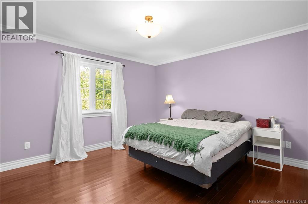 197 Amiens Drive - Image 28