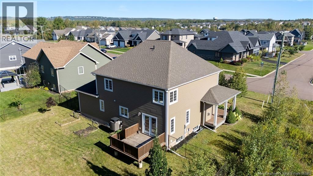 197 Amiens Drive - Image 45
