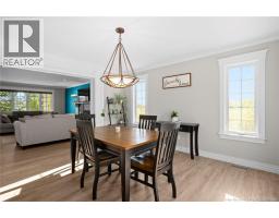 197 Amiens Drive, photo 5