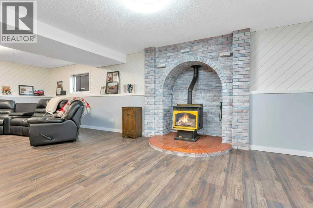 Listing photo – 3 Goodacre Close, Red Deer
