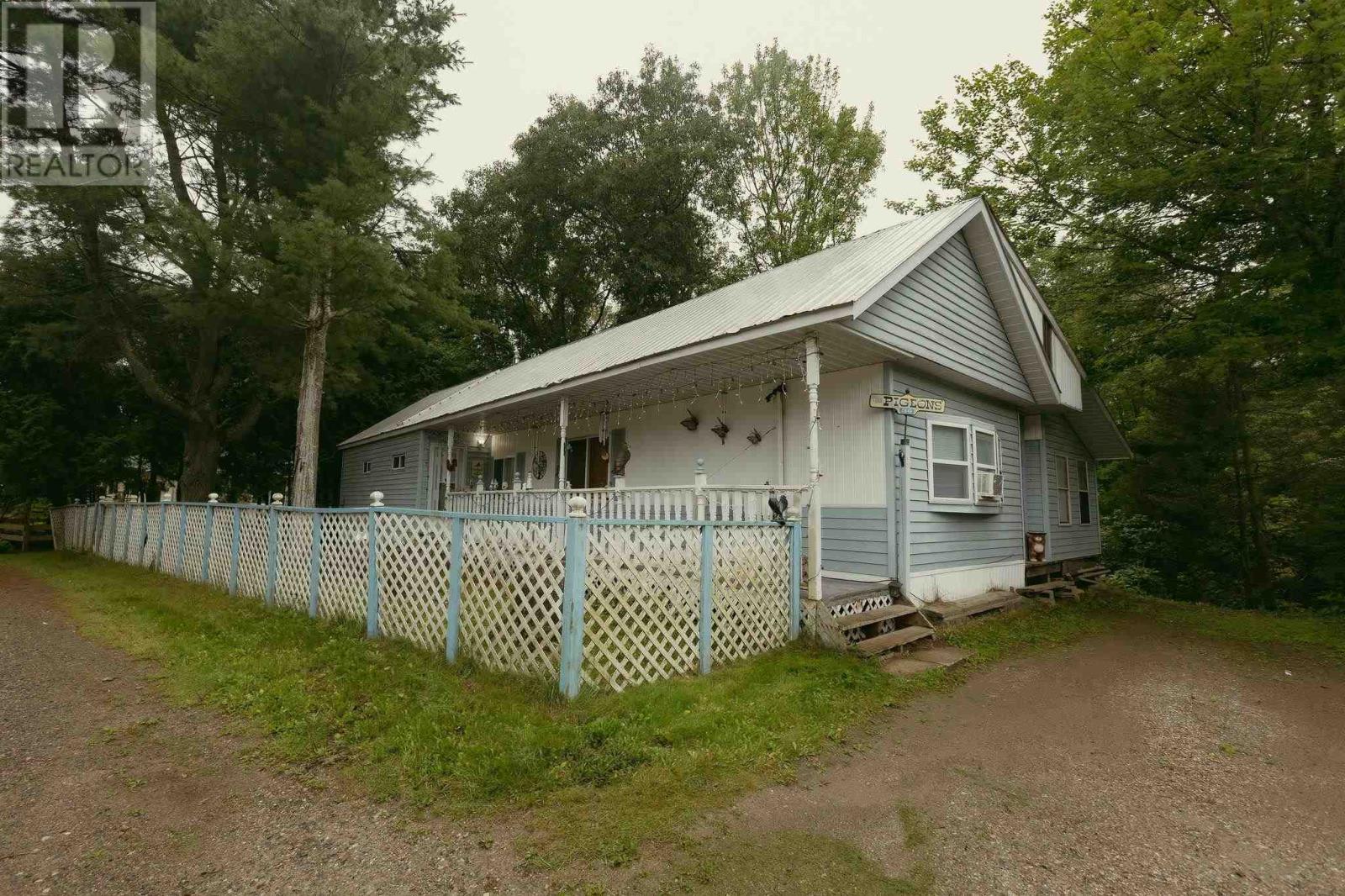 15 Fish Hatchery RD # 36-, Sault Ste. Marie, Ontario, P6A6J8, Sault Ste. Marie, Ontario — photo 3 of 5