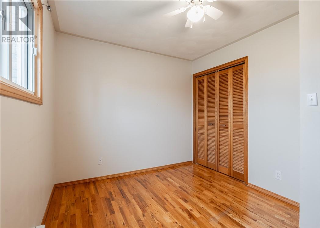 3213 Parkdale Crescent - Image 14