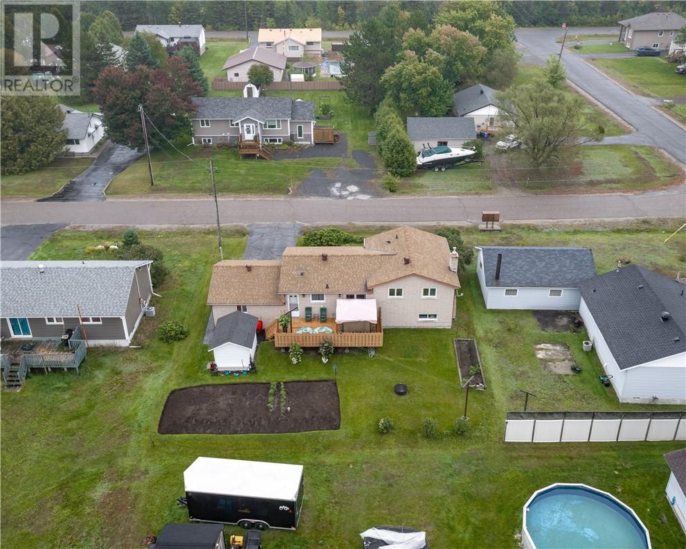 3213 Parkdale Crescent - Image 28