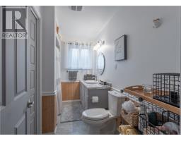 Bathroom - 3213 Parkdale Crescent, Val Caron, ON P3N1A7 Photo 9