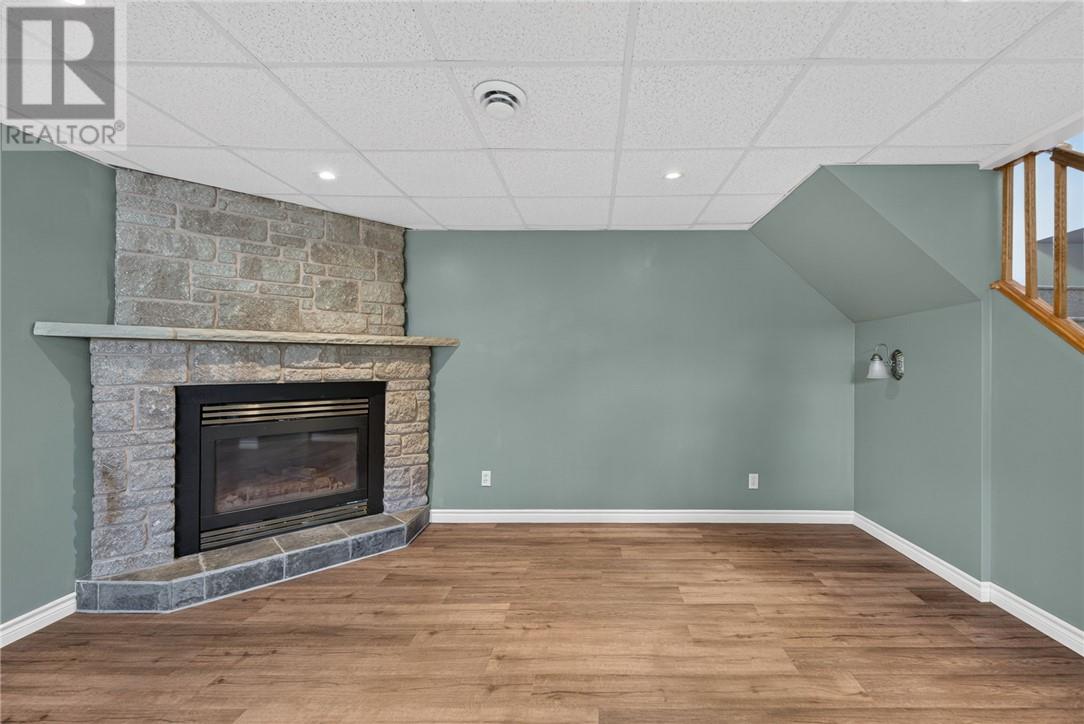 3032 Hillsdale Court - 39