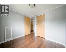 Bedroom - 107 Heritage Drive, Okotoks, AB T1S1M4 Photo 8