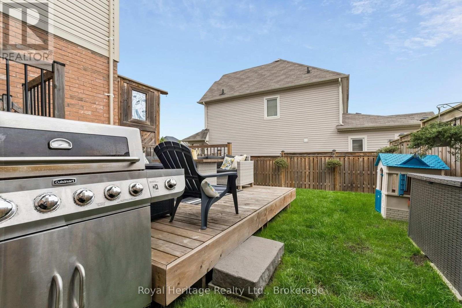 80 RICHARD DAVIES CRESCENT - 44
