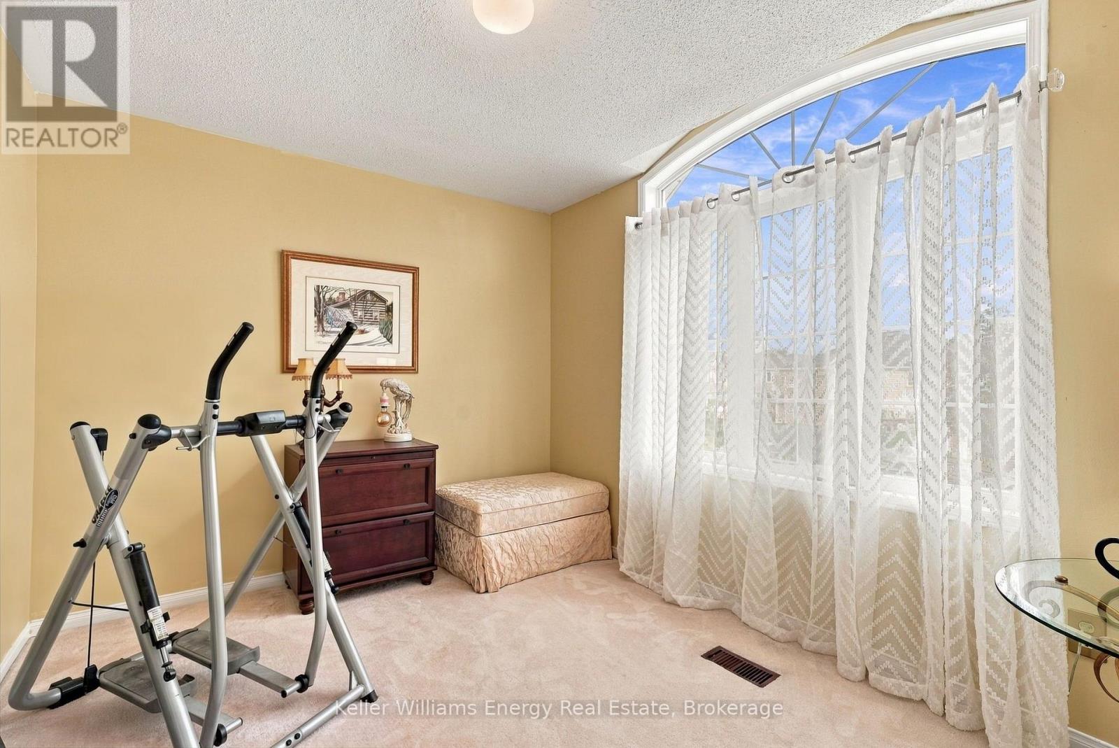990 Glenbourne Drive, Oshawa, ON photo 32