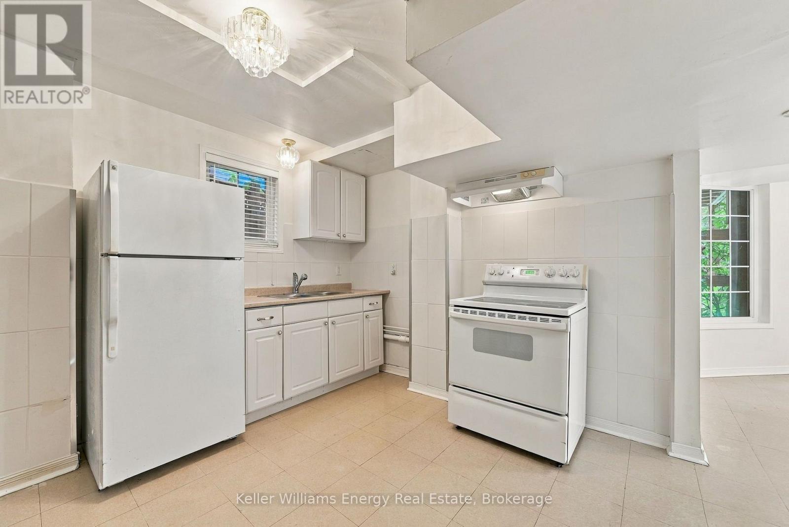 990 Glenbourne Drive, Oshawa, ON photo 34