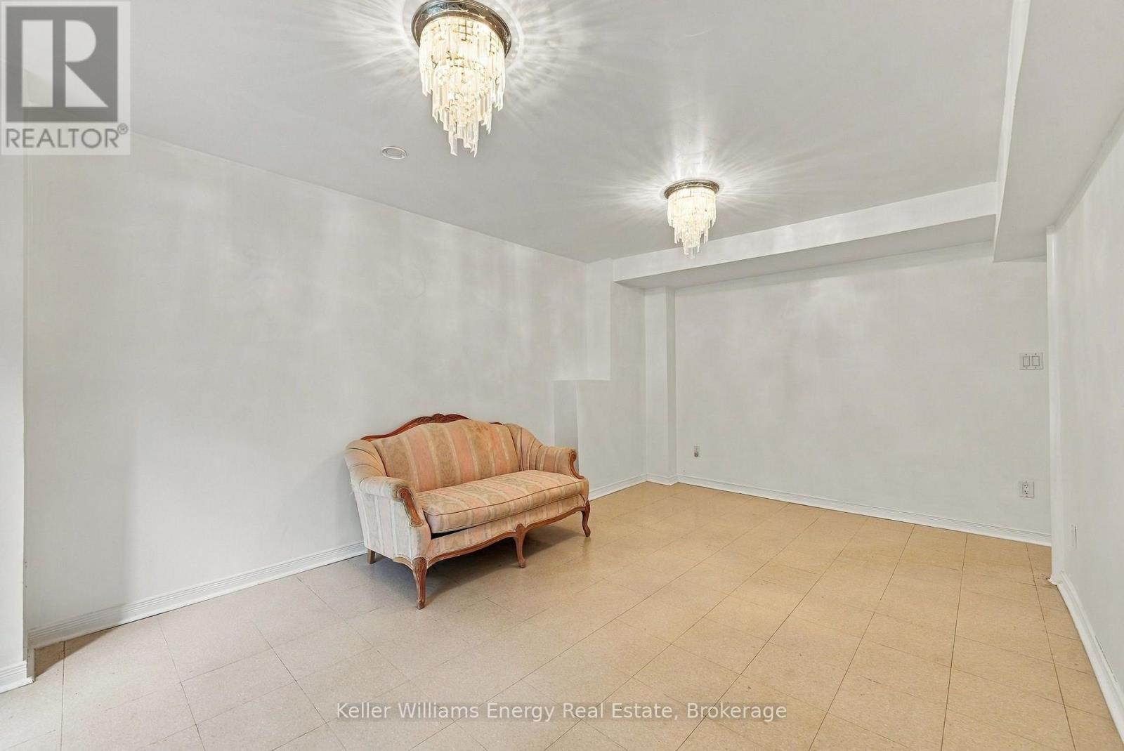 990 Glenbourne Drive, Oshawa, ON photo 37