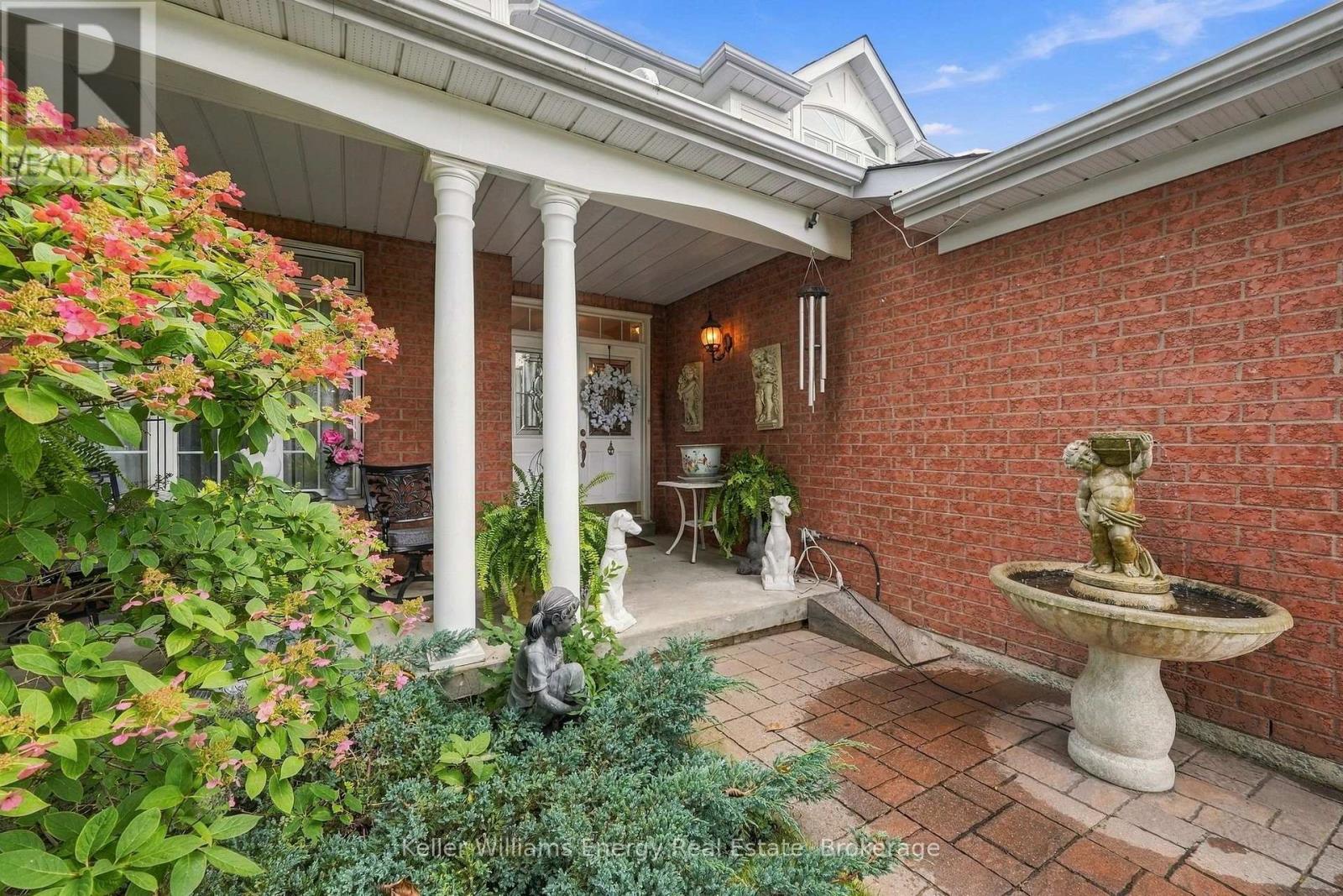 990 Glenbourne Drive, Oshawa, ON photo 5