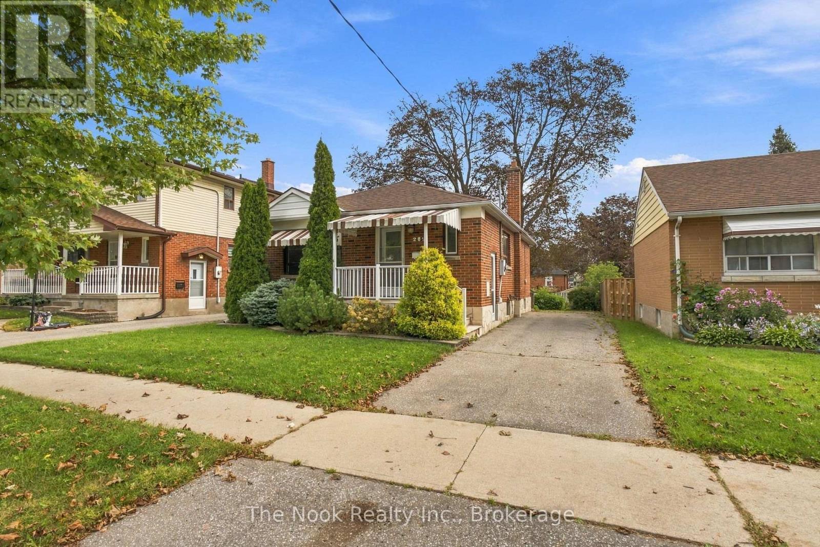 289 HIGHLAND Avenue, Oshawa, ON photo 2