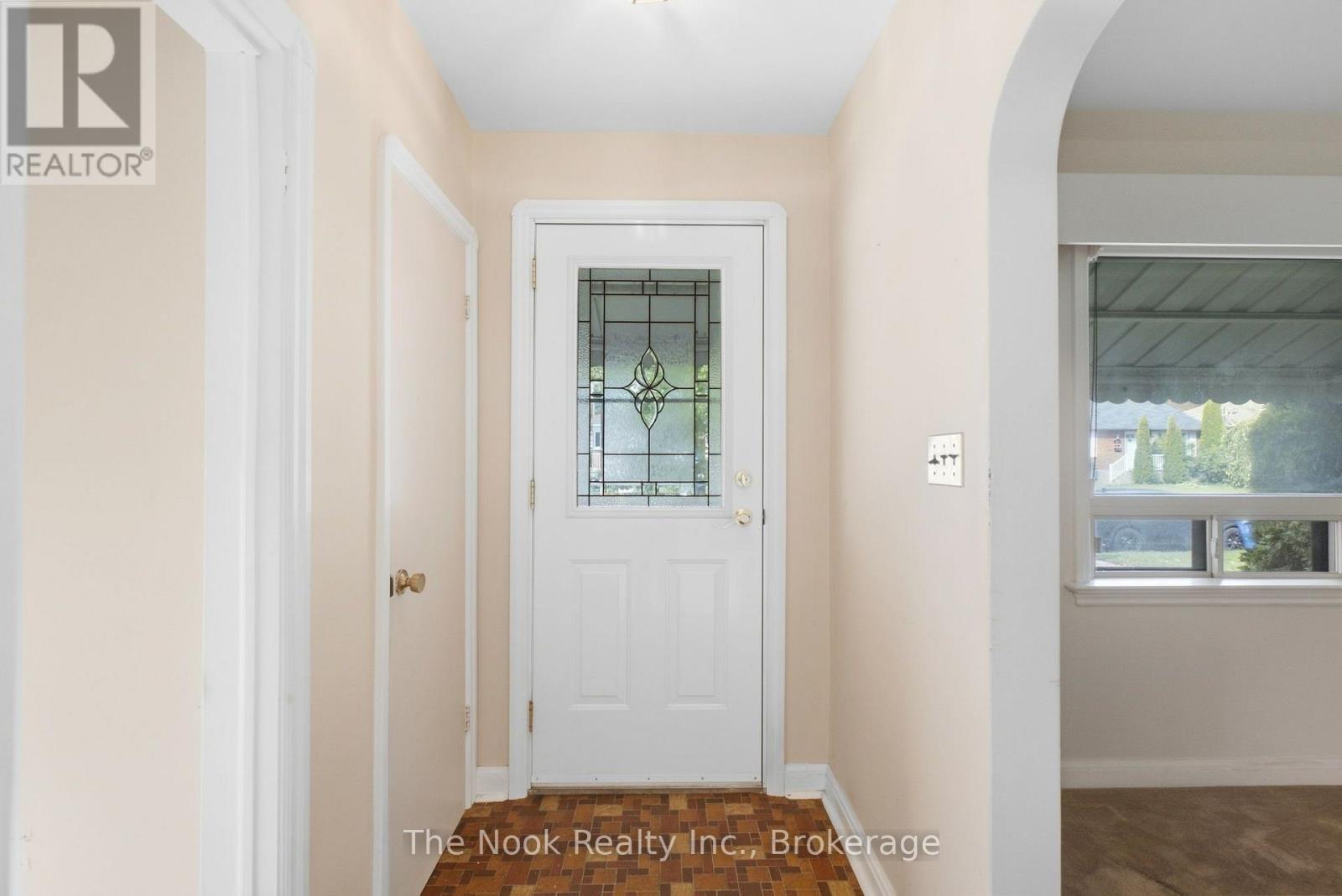 289 HIGHLAND Avenue, Oshawa, ON photo 7