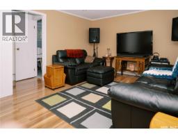 Living room - 409 5th Avenue, Rosthern, SK S0K3R0 Photo 11