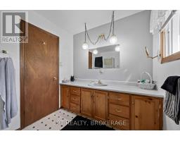 6087 County Road 2 Road, Loyalist, ON K0H2H0 Photo 34