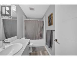 36 Cameron Close, Sylvan Lake, AB T4S0N5 Photo 19
