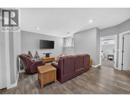 36 Cameron Close, Sylvan Lake, AB T4S0N5 Photo 22
