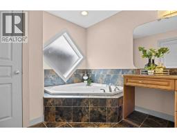 139 Tuscany Ridge Close NW - photo 32