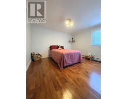 46 Spruce Avenue thumbnail 18