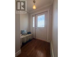 46 Spruce Avenue thumbnail 2