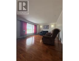 46 Spruce Avenue thumbnail 8