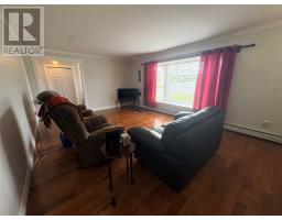 46 Spruce Avenue thumbnail 9