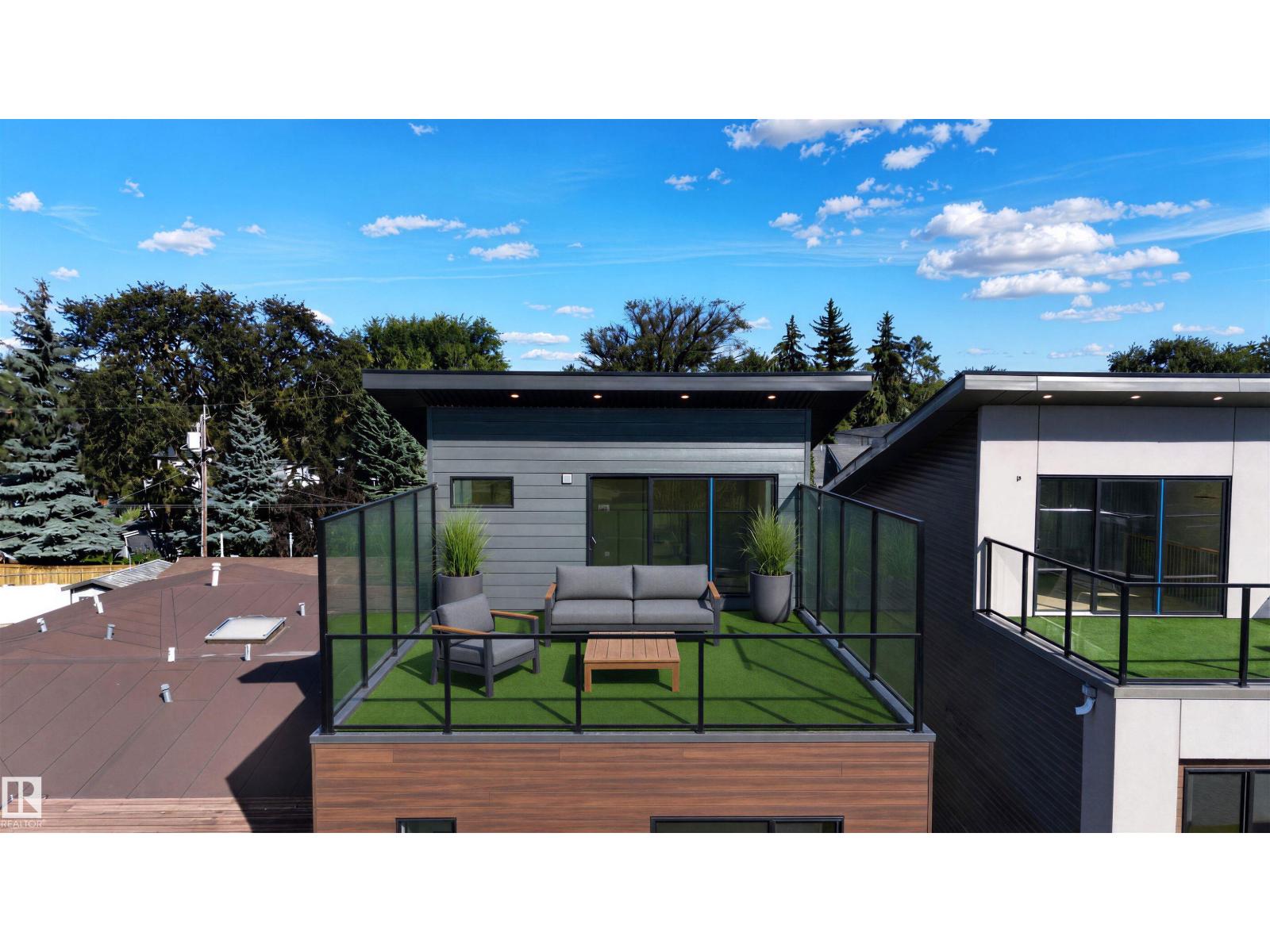 9637 85 ST NW - Image 4
