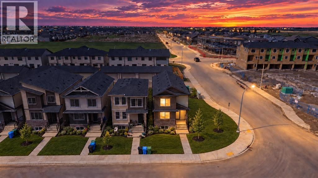 160 Belvedere Park SE - 1