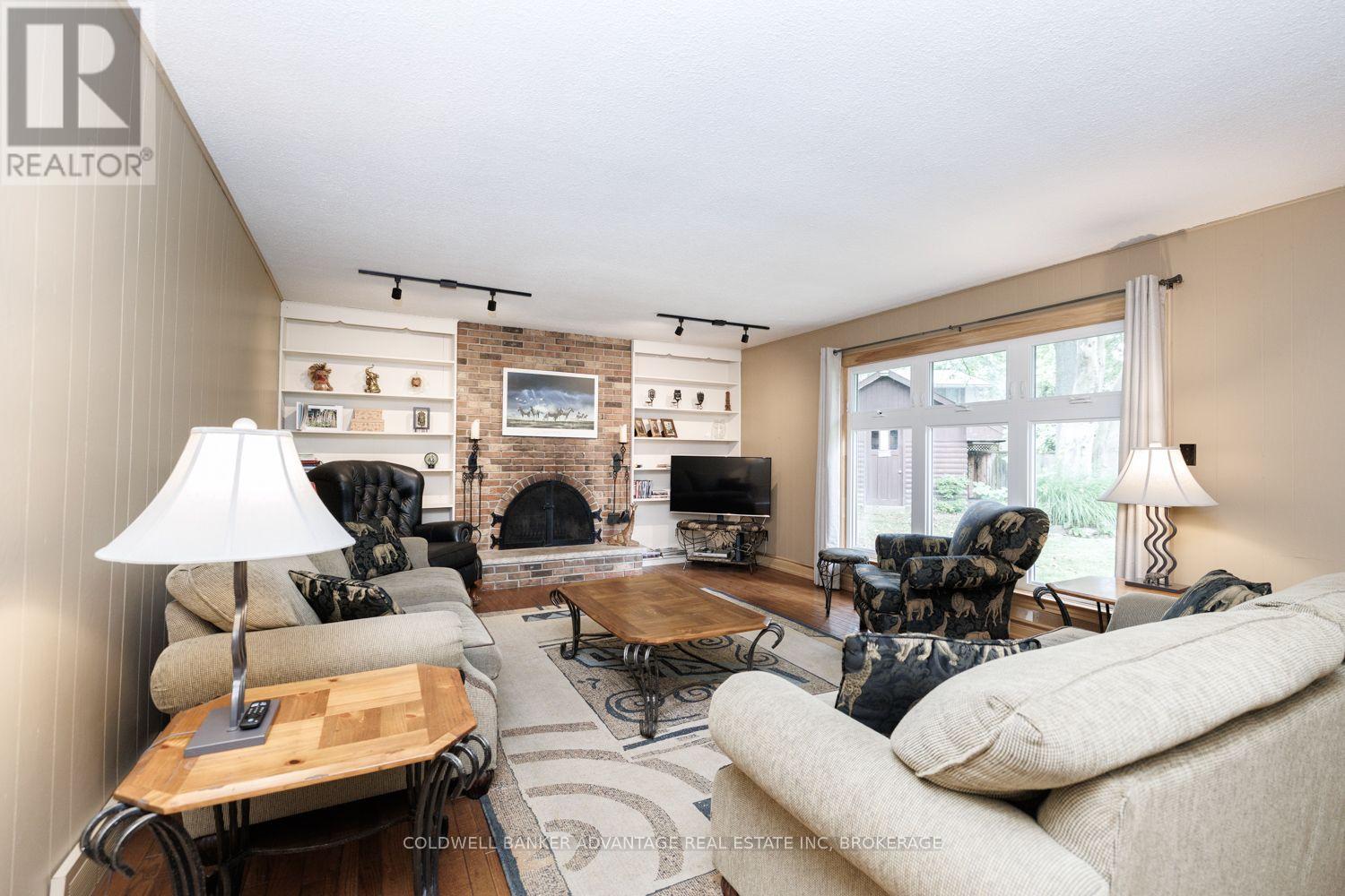 16 WILLOWDALE COURT - 13