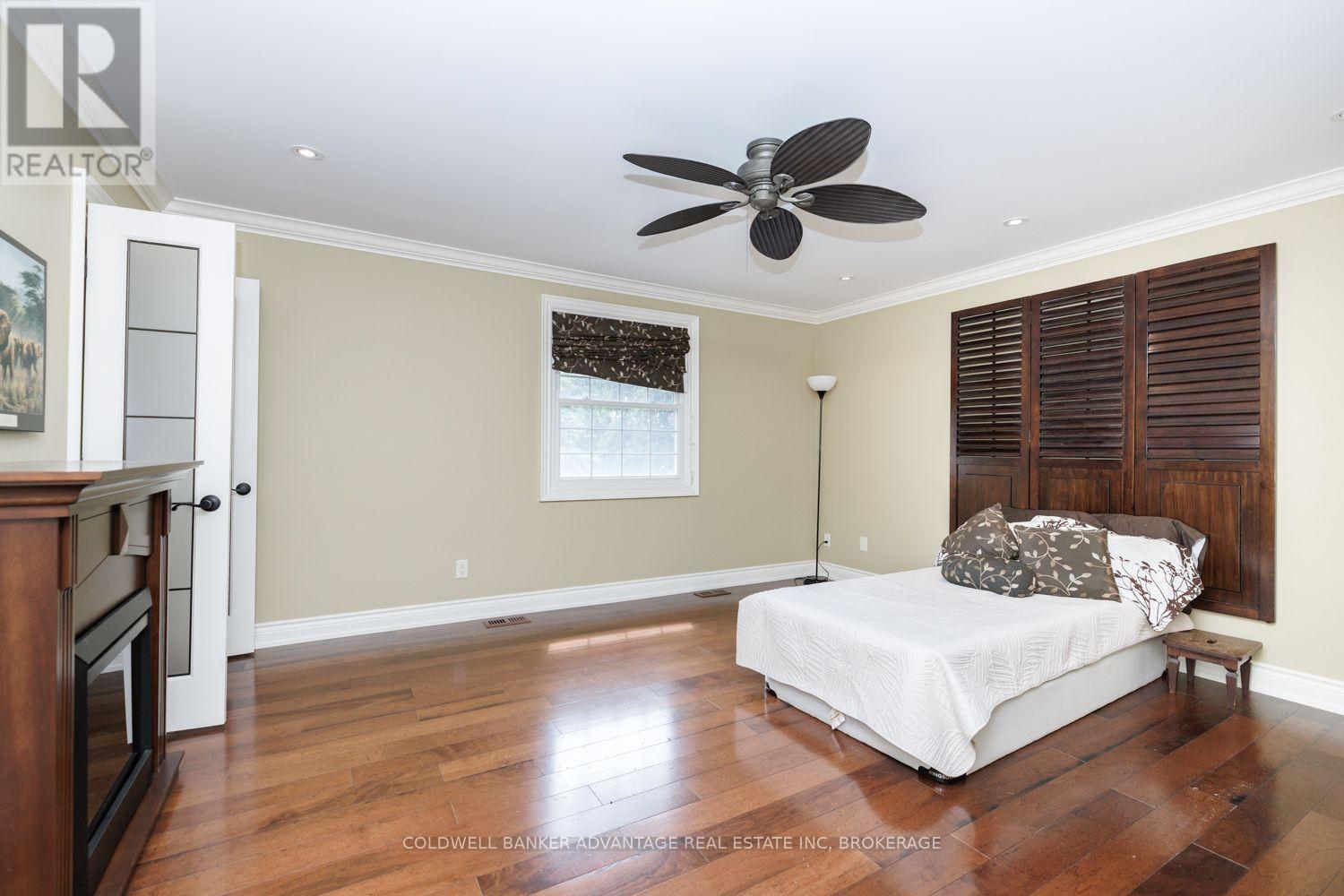 16 WILLOWDALE COURT - 21