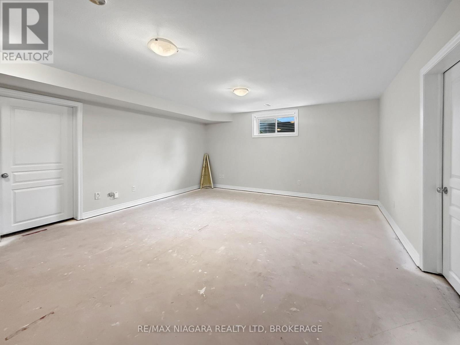 354 LOUISA STREET - 19