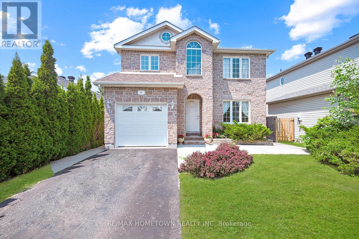 16 REGENCY PLACE - 1