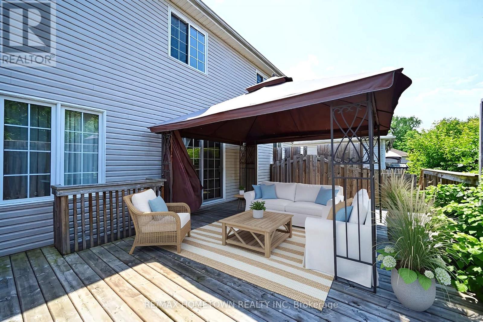 16 REGENCY PLACE - Image 32