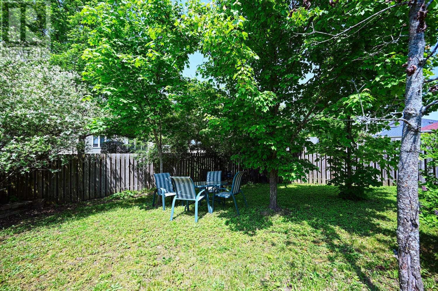 16 REGENCY PLACE - Image 40