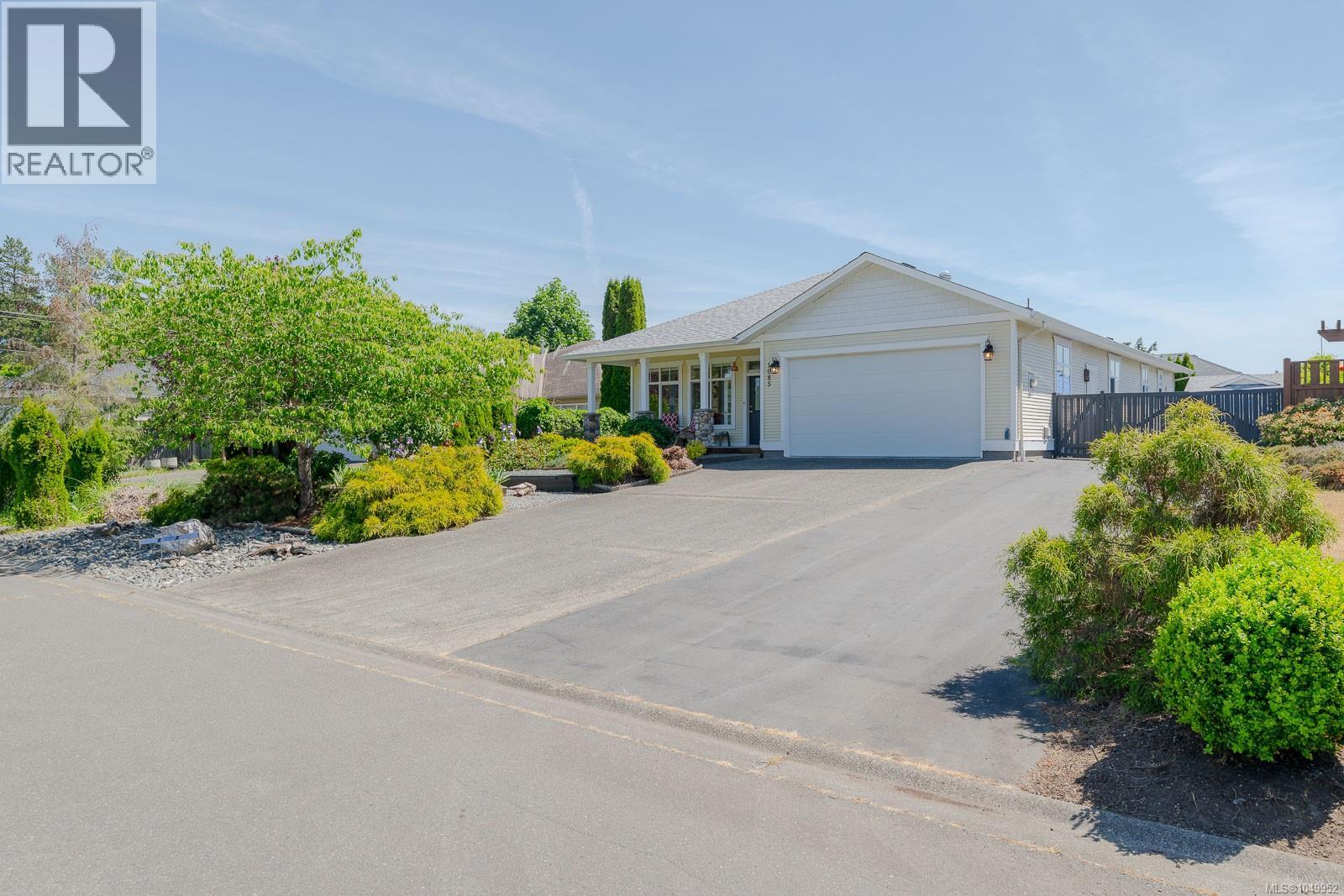 1085 Tara Cres - 3